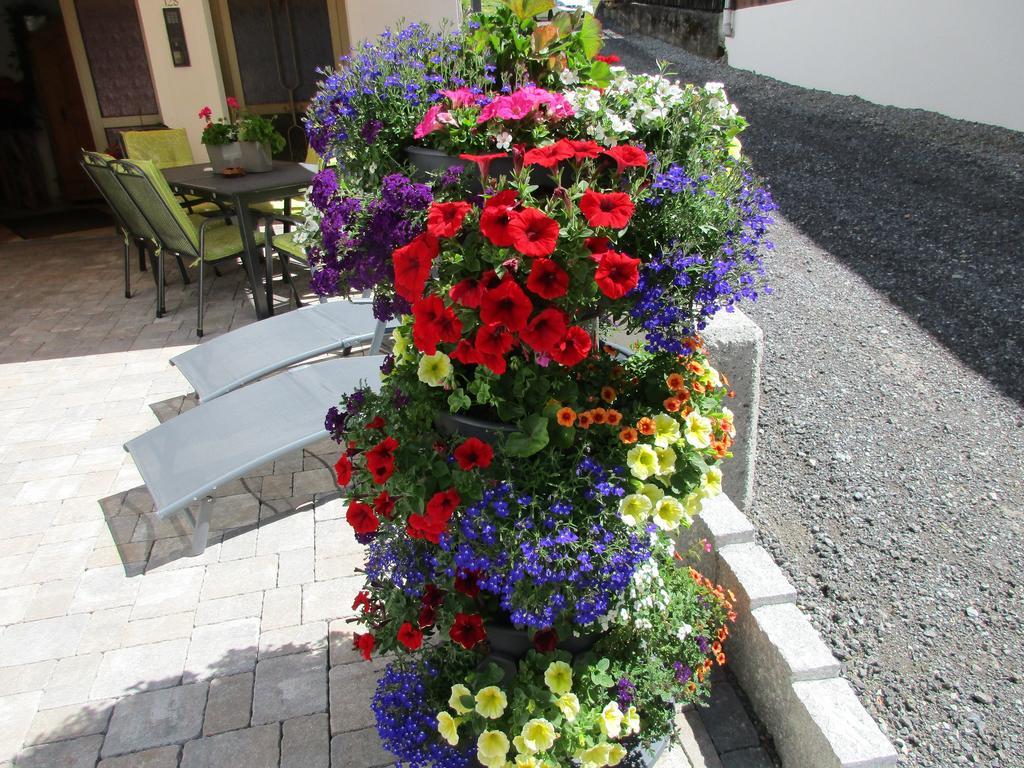 Haus Dorfschmied Hotel Флирш Екстериор снимка