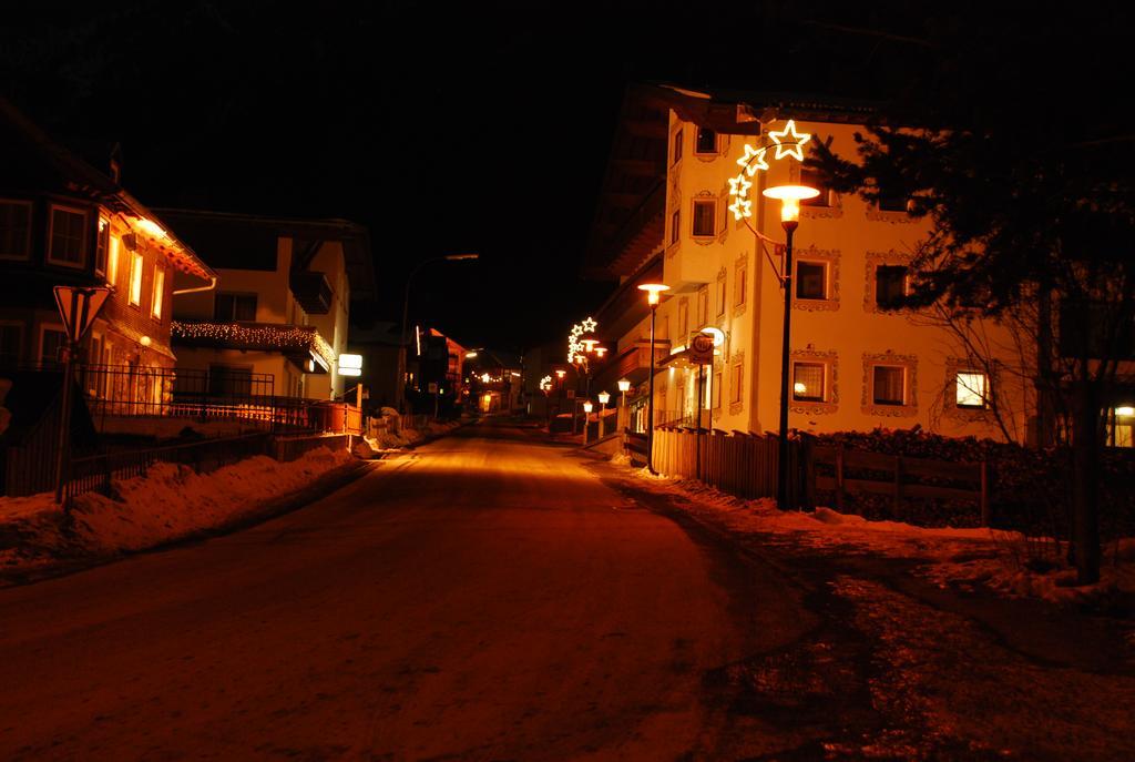 Haus Dorfschmied Hotel Флирш Екстериор снимка