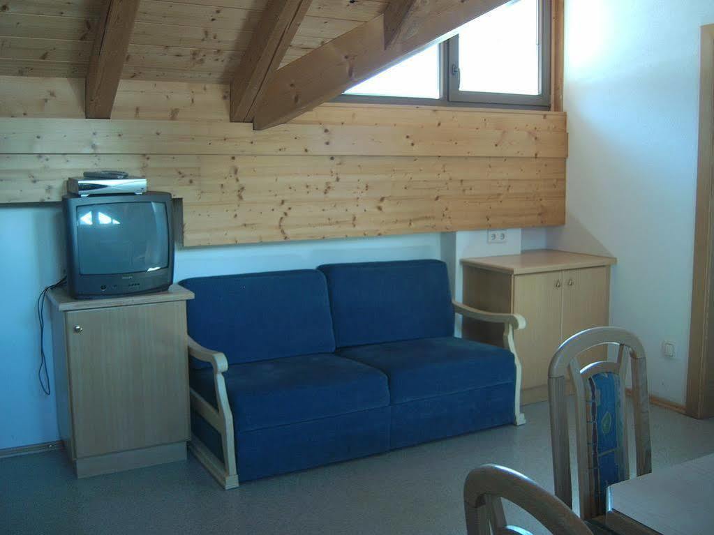 Haus Dorfschmied Hotel Флирш Екстериор снимка