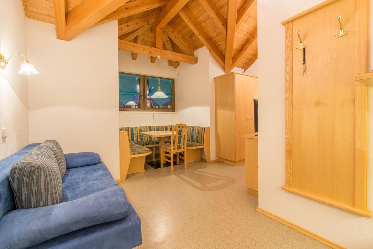 Haus Dorfschmied Hotel Флирш Екстериор снимка