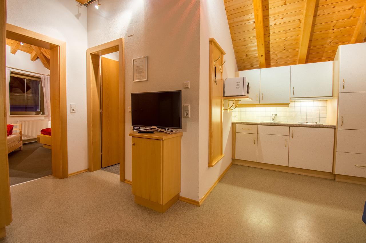 Haus Dorfschmied Hotel Флирш Екстериор снимка