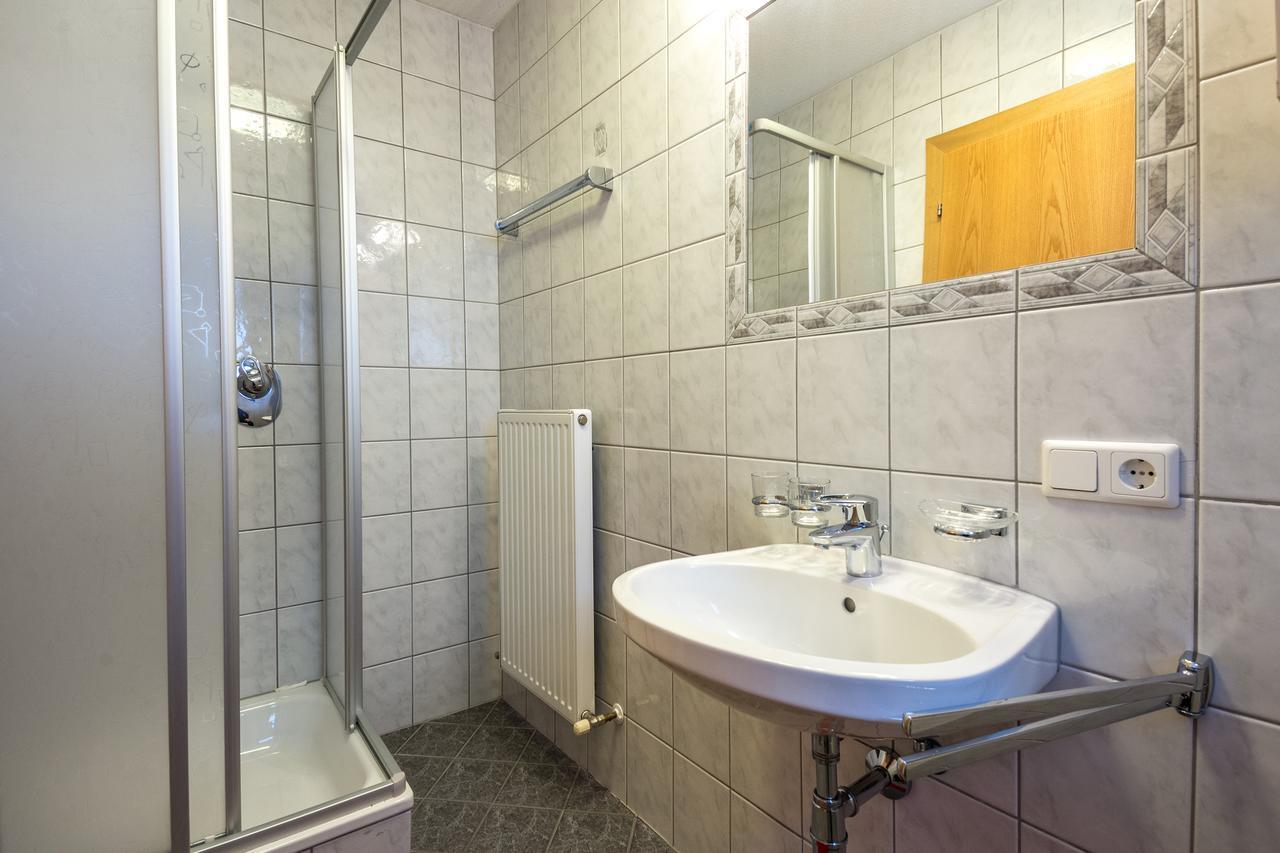 Haus Dorfschmied Hotel Флирш Екстериор снимка