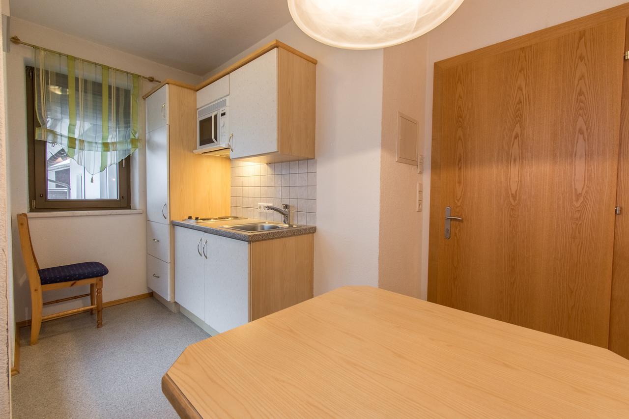 Haus Dorfschmied Hotel Флирш Екстериор снимка