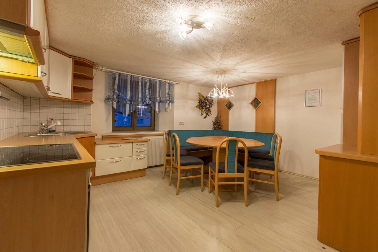 Haus Dorfschmied Hotel Флирш Екстериор снимка