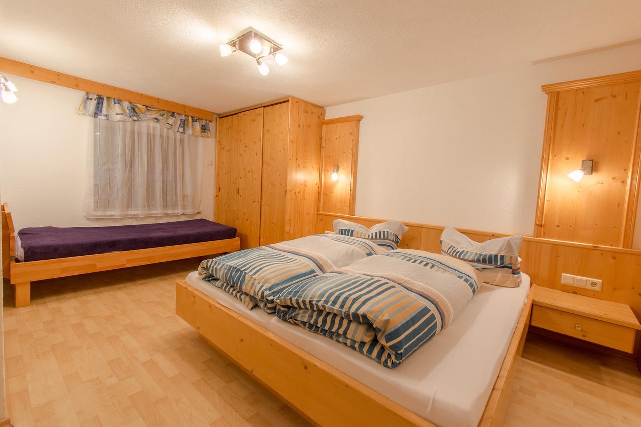 Haus Dorfschmied Hotel Флирш Екстериор снимка