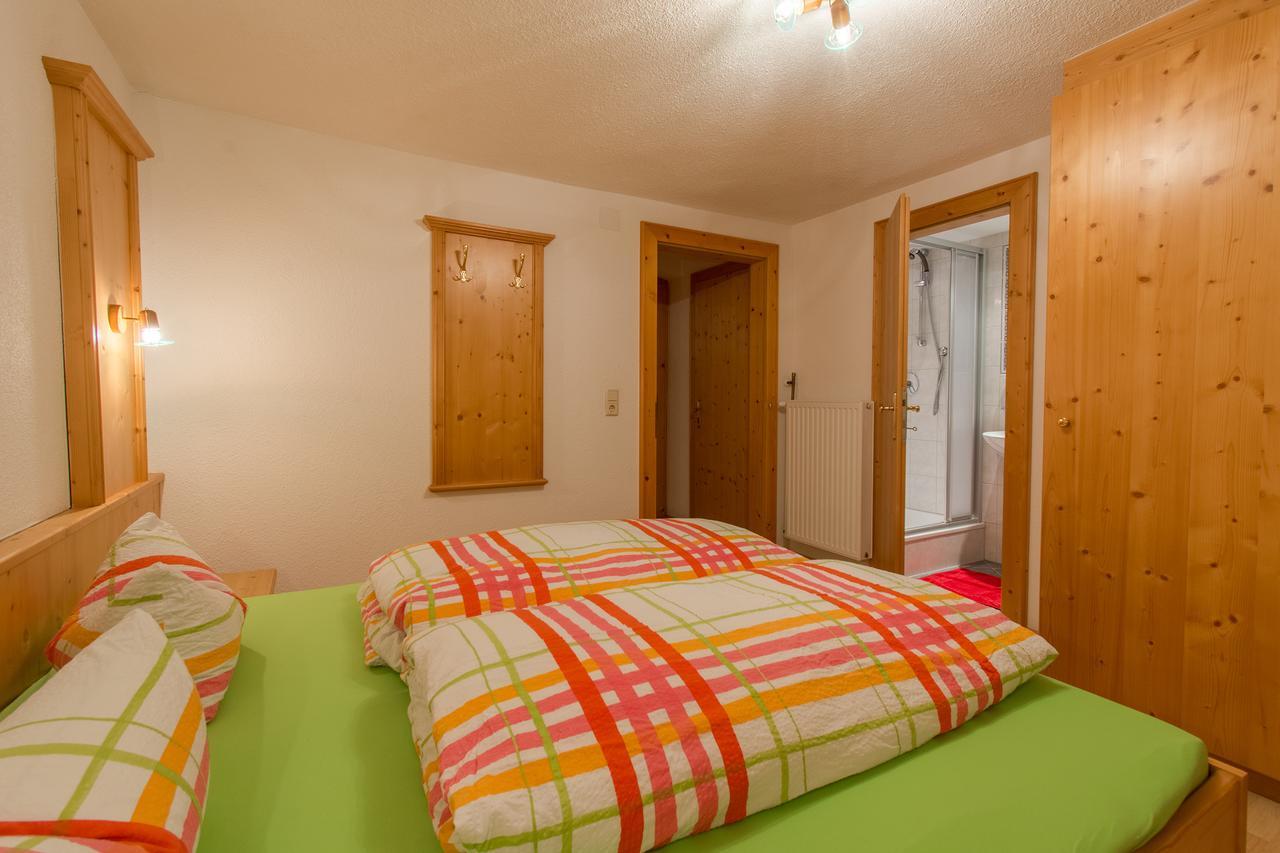 Haus Dorfschmied Hotel Флирш Екстериор снимка