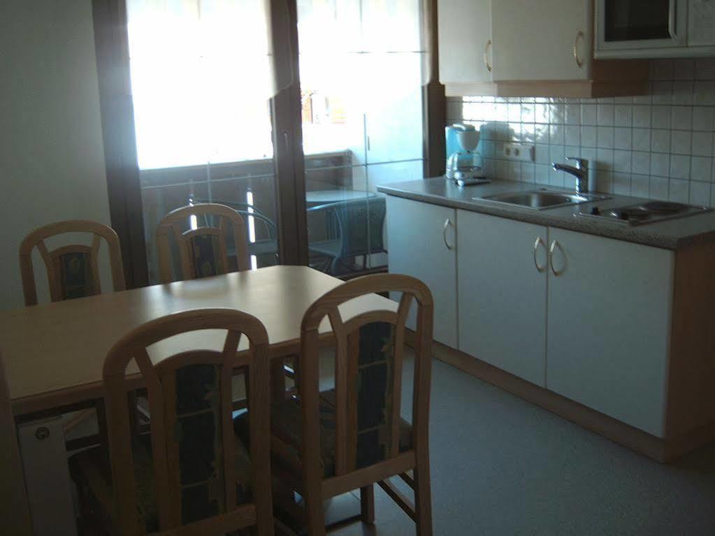 Haus Dorfschmied Hotel Флирш Екстериор снимка